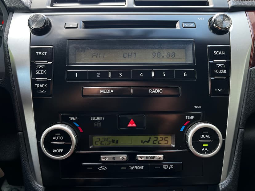toyota-camry-2013-298-10