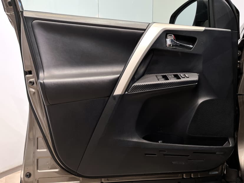 toyota-rav4-2013-1124-13