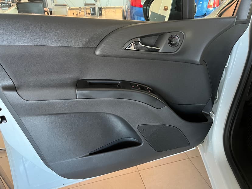 opel-meriva-2014-180-11