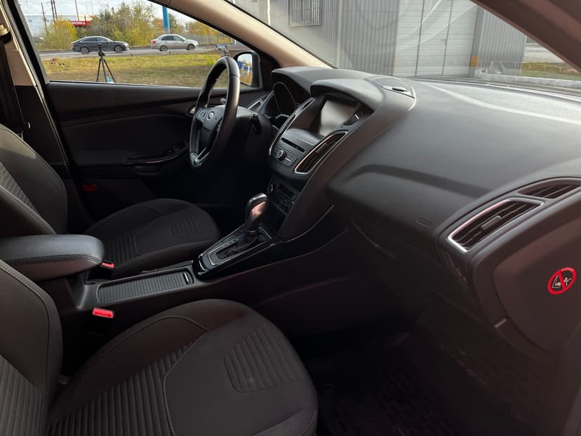 ford-focus-2015-545-31