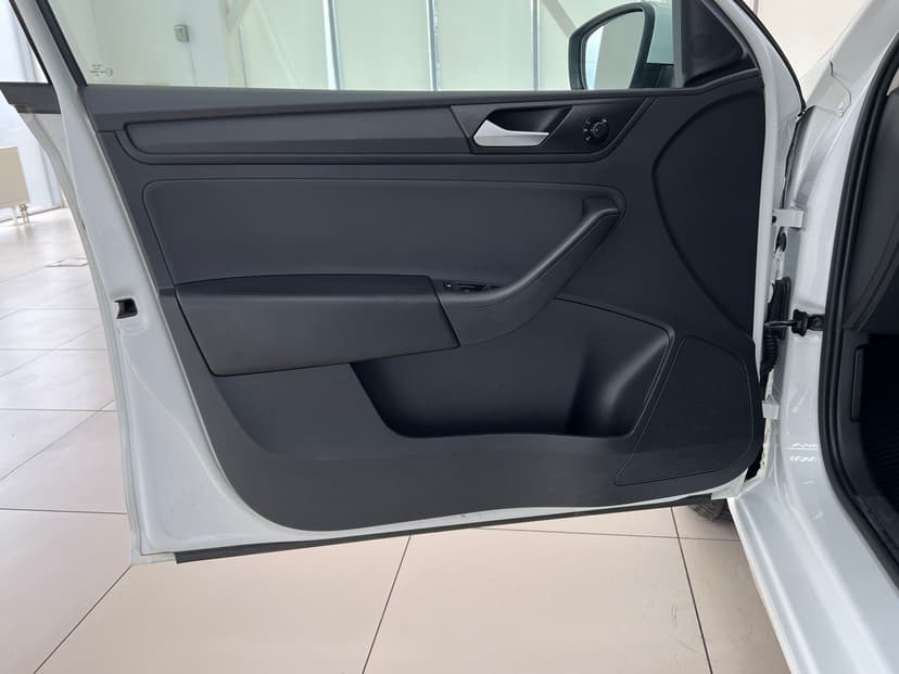 volkswagen-polo-2020-648-22