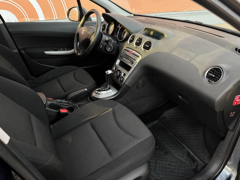 peugeot-408-2013-272-24