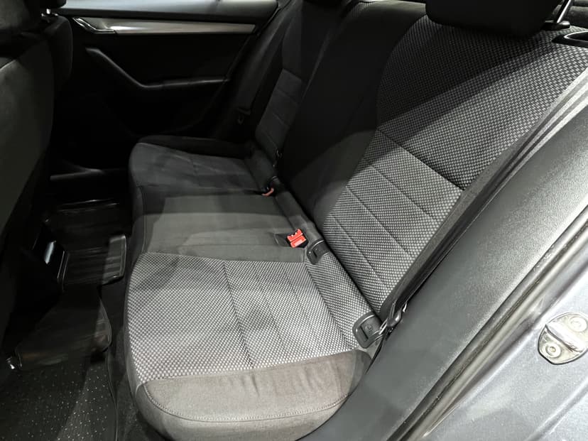 skoda-octavia-2013-1131-21