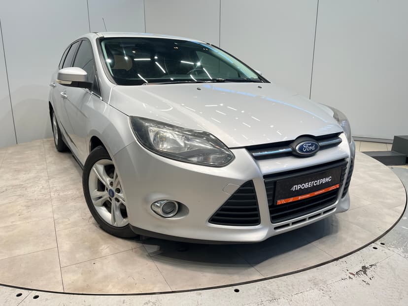 ford-focus-2012-1086-7