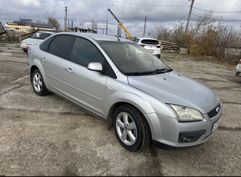 ford-focus-2007-594-0