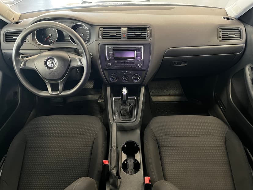 volkswagen-jetta-2015-390-8