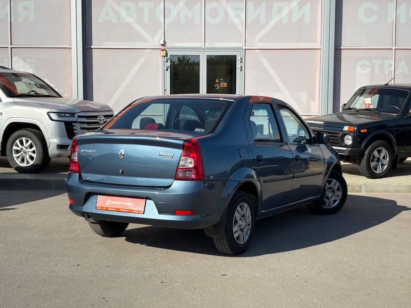 renault-logan-2011-173-4