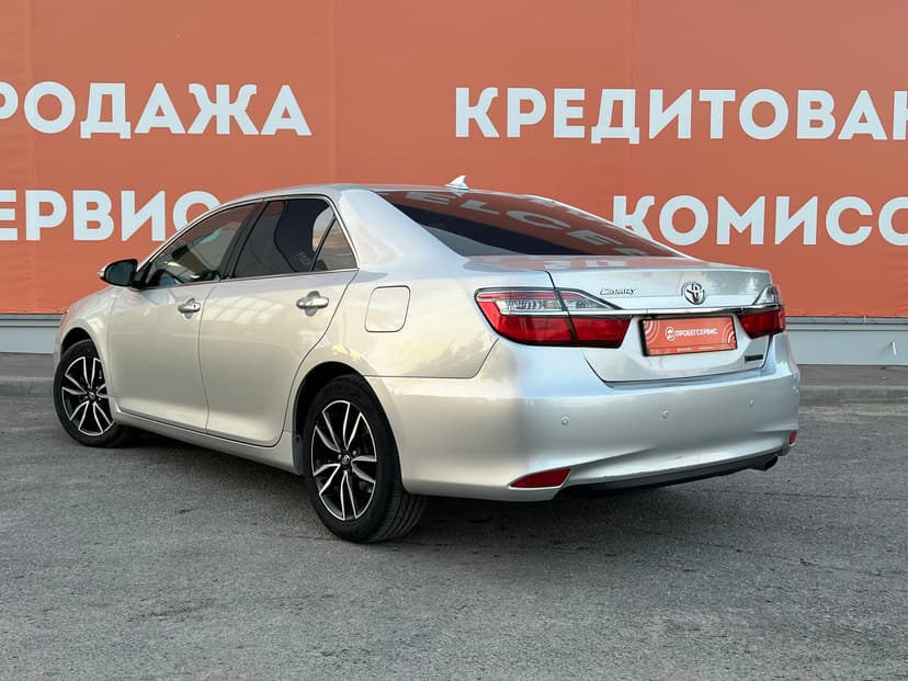 toyota-camry-2017-56-6