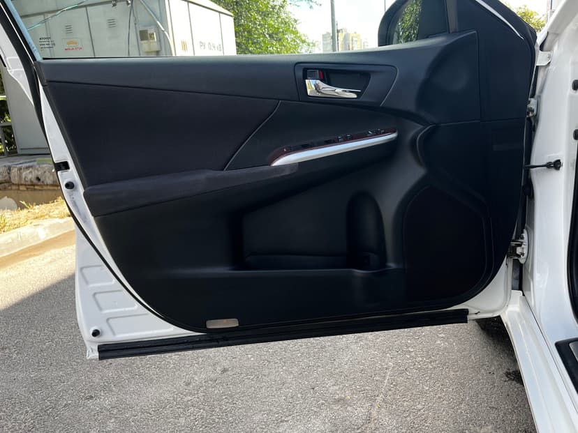 toyota-camry-2013-298-13