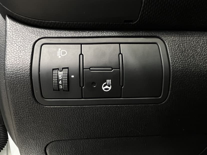 hyundai-solaris-2015-1125-6