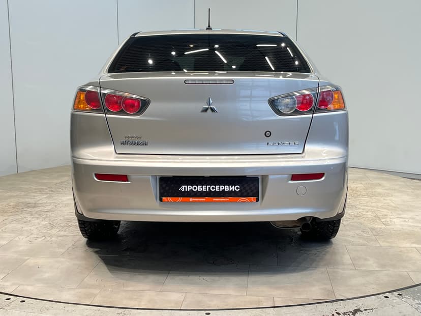 mitsubishi-lancer-2013-1179-4