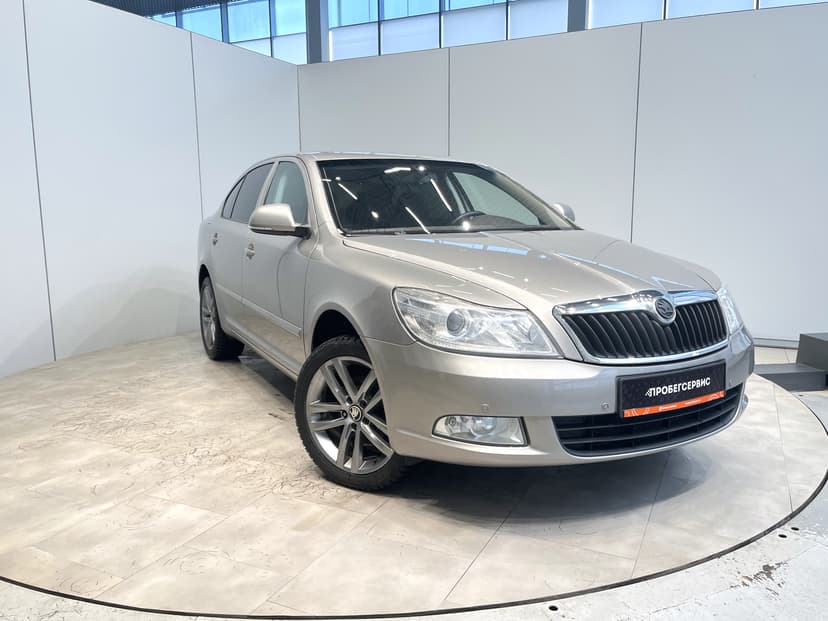 skoda-octavia-2011-1028-7