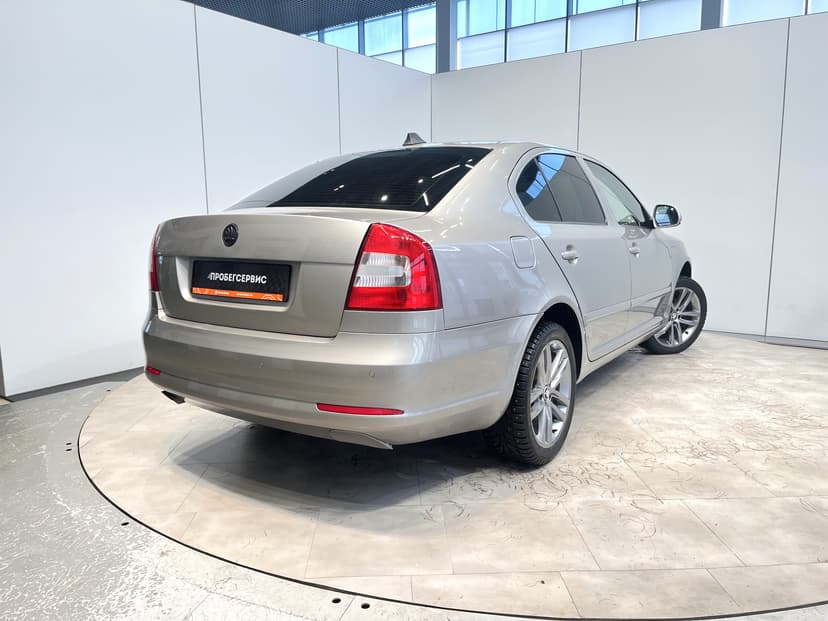 skoda-octavia-2011-1028-5