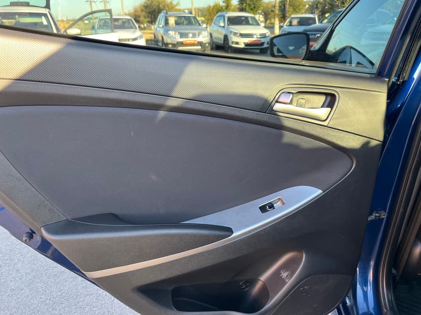 hyundai-solaris-2016-211-17