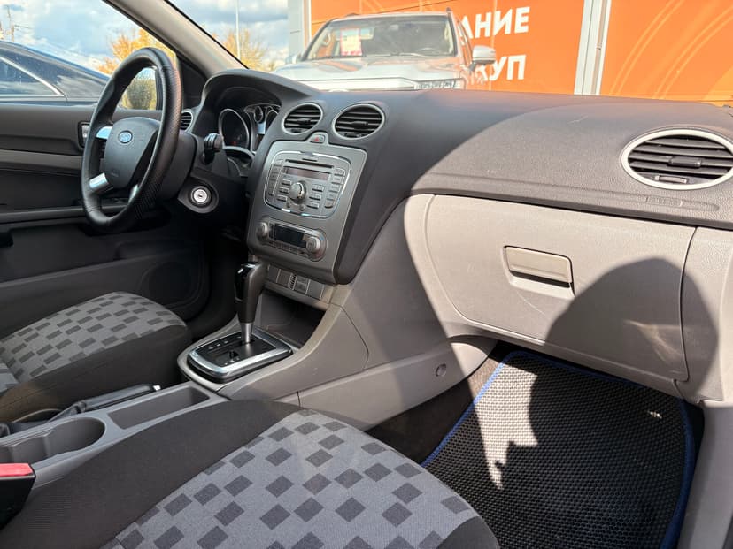 ford-focus-2008-323-20