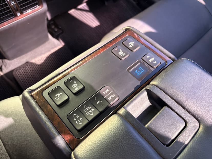 toyota-camry-2015-361-31