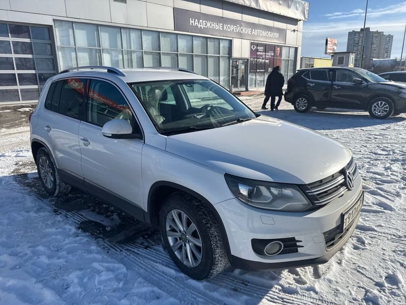 volkswagen-tiguan-2011-938-0