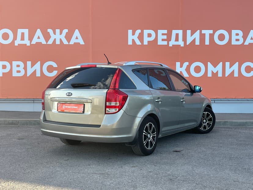 kia-ceed-2012-74-4