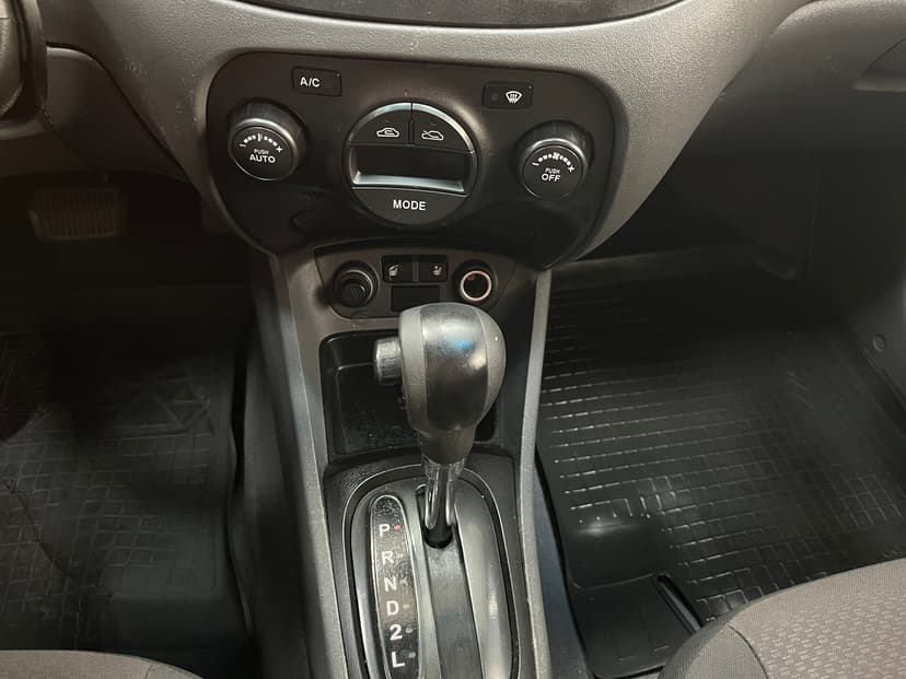 kia-rio-2010-188-20