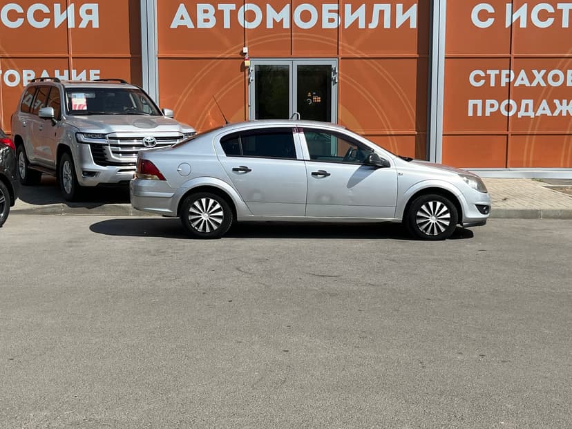 opel-astra-2011-226-3