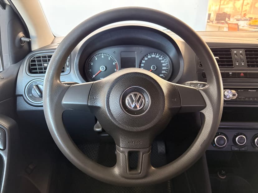 volkswagen-polo-2013-313-11