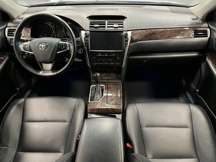 toyota-camry-2017-56-8