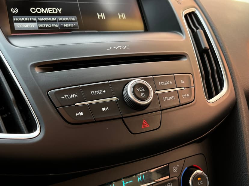 ford-focus-2015-545-17