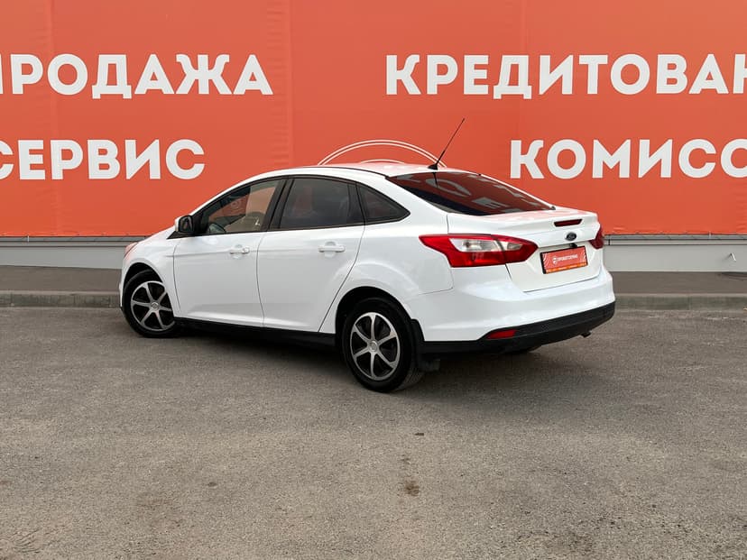ford-focus-2012-25-6