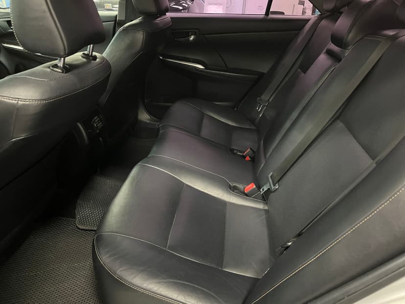 toyota-camry-2017-56-23