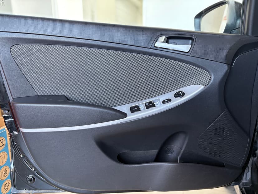 hyundai-solaris-2011-181-24