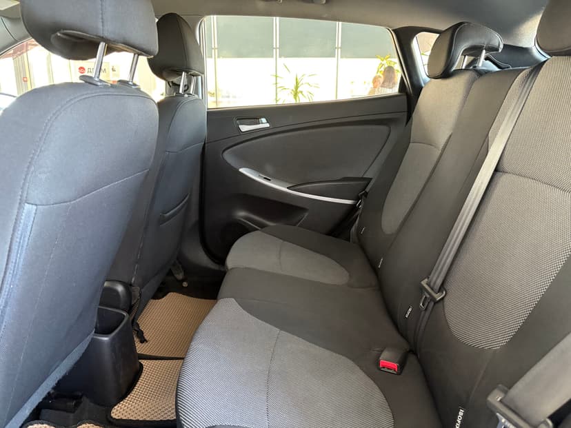 hyundai-solaris-2011-181-26