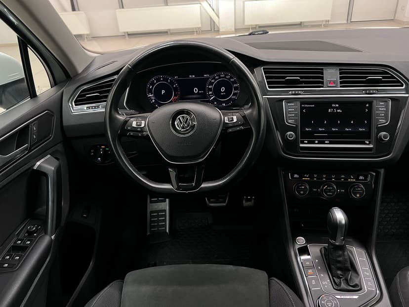 volkswagen-tiguan-2017-342-18