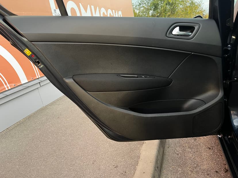 peugeot-408-2013-272-19