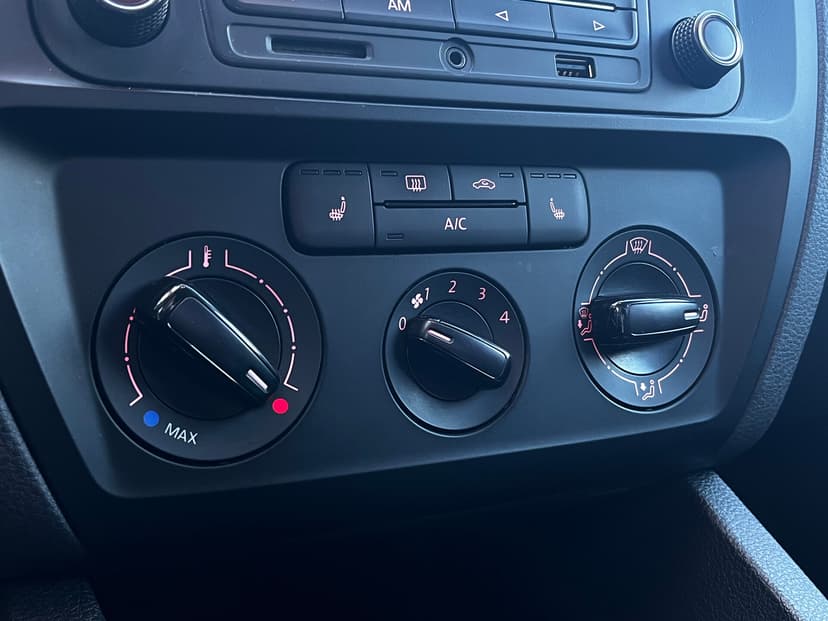 volkswagen-jetta-2015-390-13