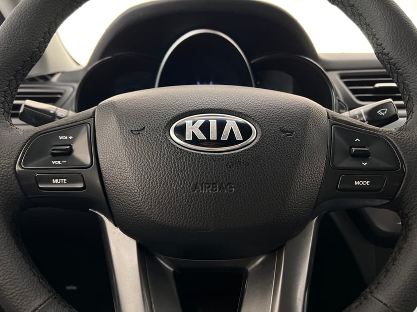 kia-rio-2014-363-14