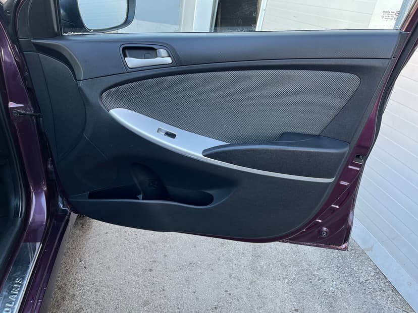 hyundai-solaris-2011-72-20