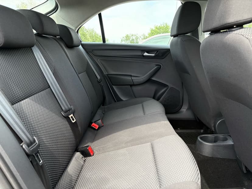 volkswagen-polo-2021-117-25