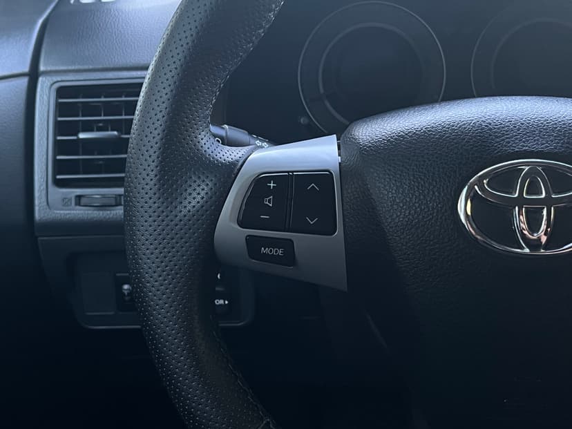 toyota-corolla-2012-89-12