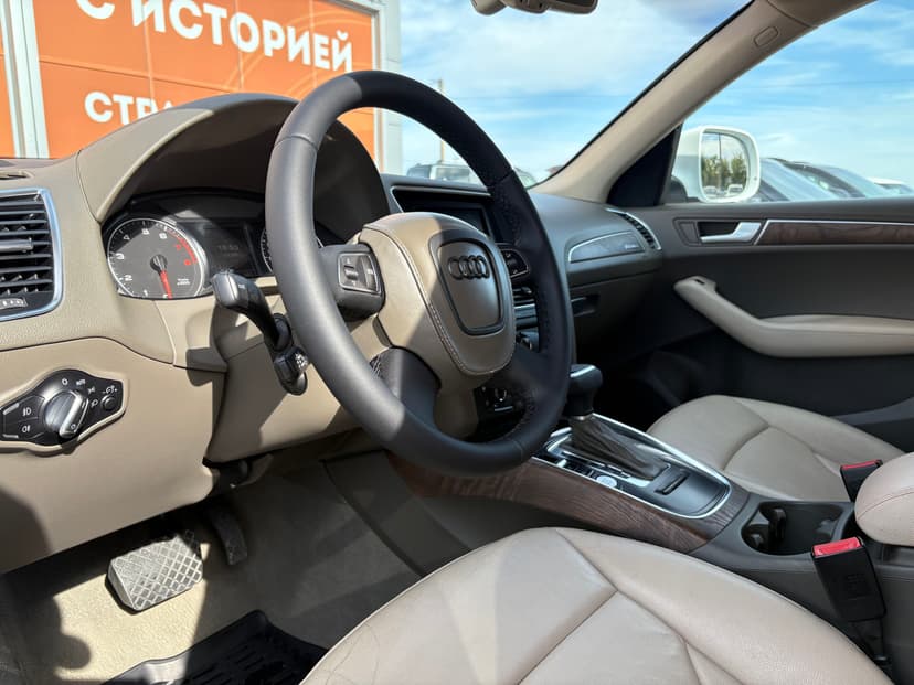 audi-q5-2011-271-24