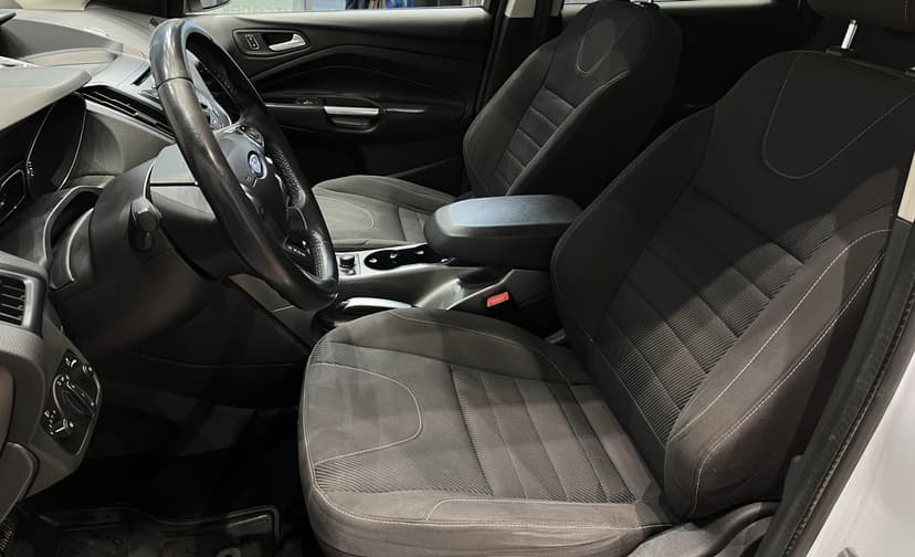 ford-kuga-2013-1108-7