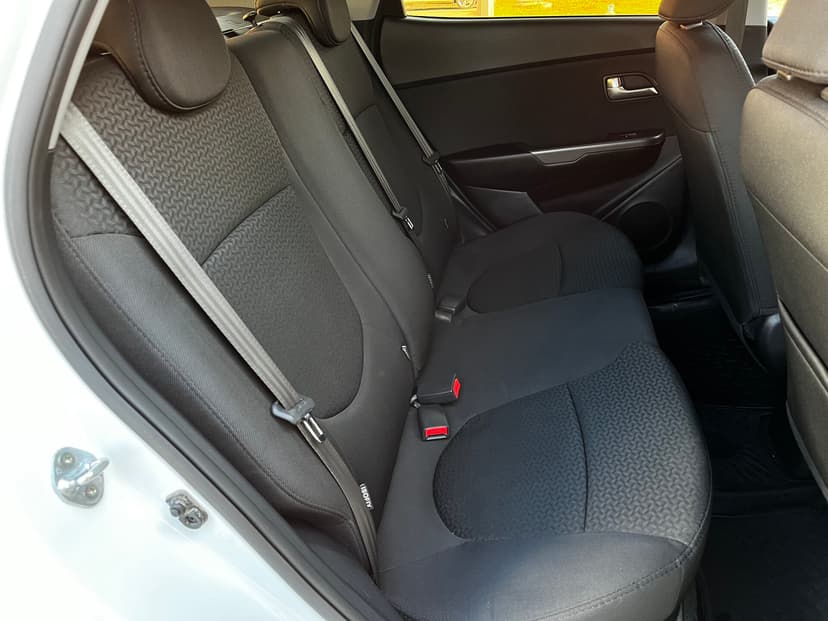kia-rio-2016-556-22