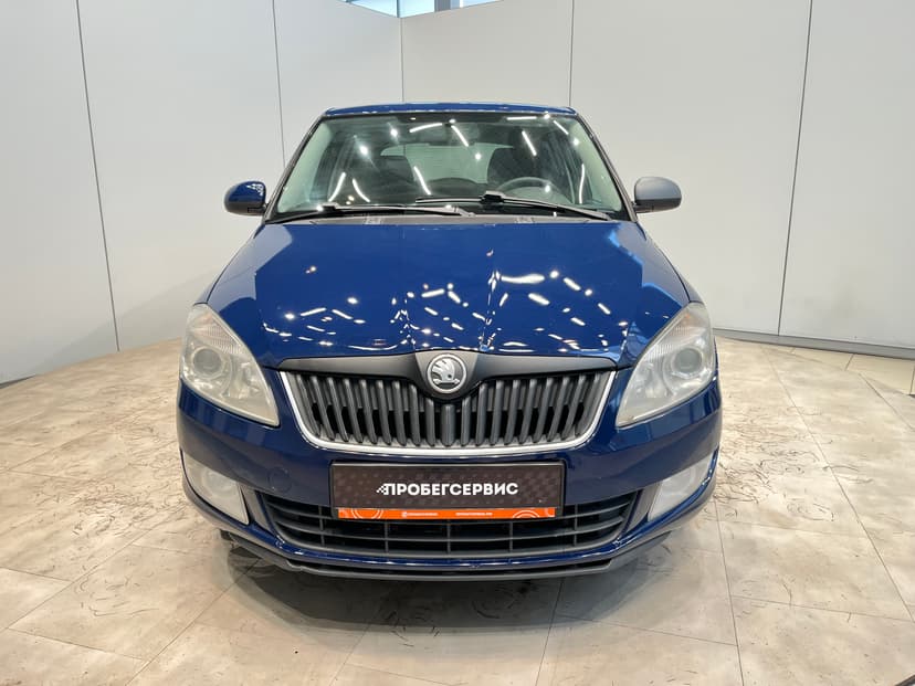 skoda-fabia-2013-1160-8