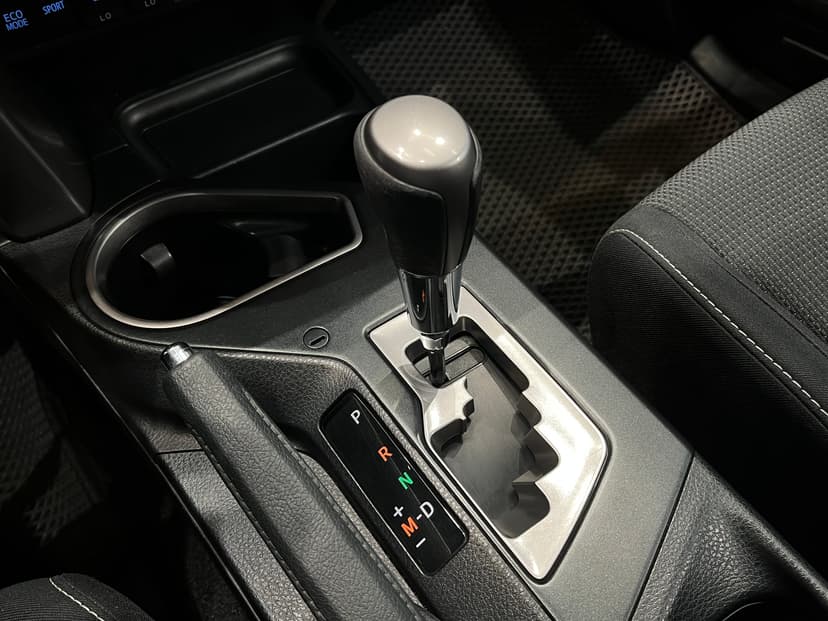 toyota-rav4-2017-1097-10