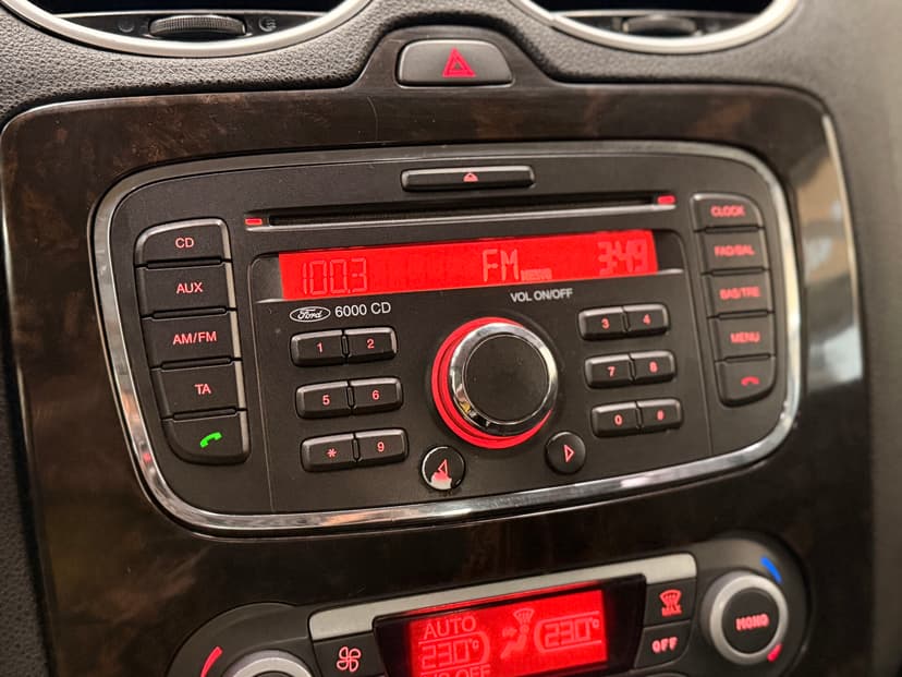 ford-focus-2007-789-16