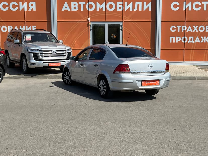 opel-astra-2011-226-6