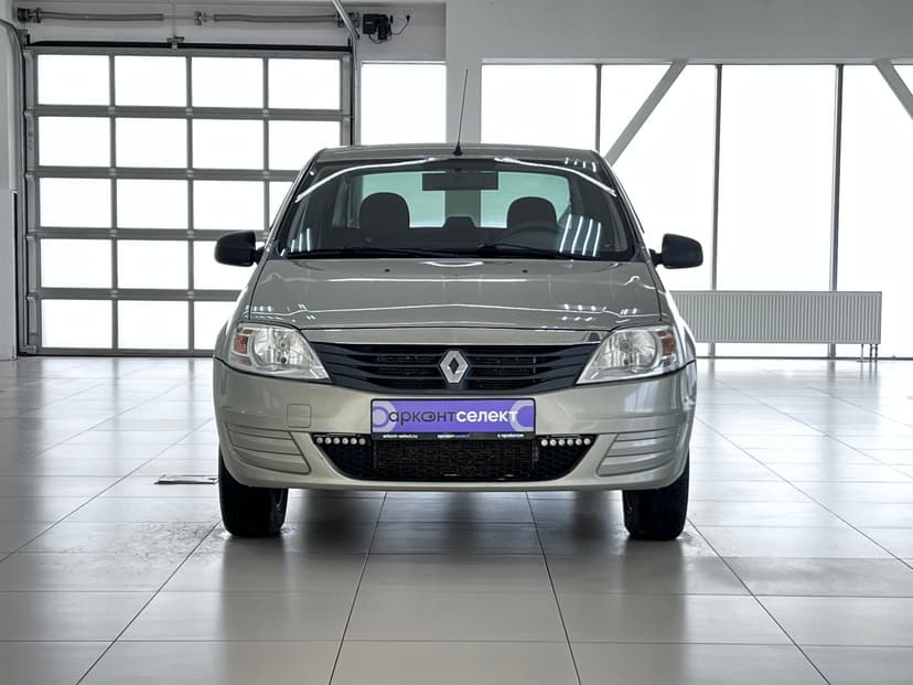 renault-logan-2012-270-4