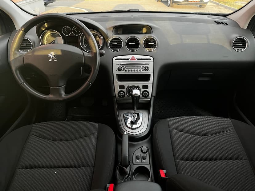 peugeot-408-2013-272-10