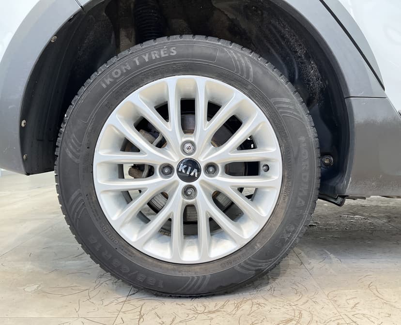 kia-rio x-line-2020-1230-13