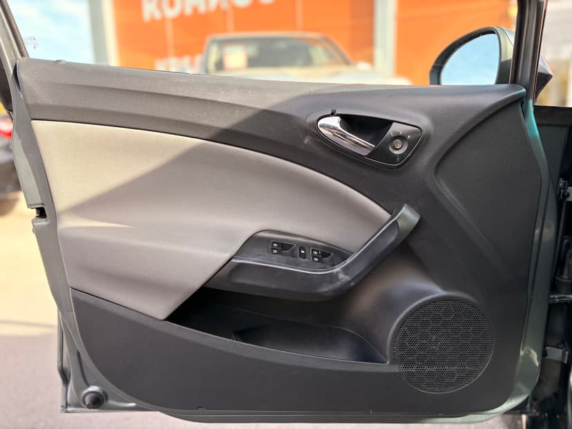 seat-ibiza-2012-367-19