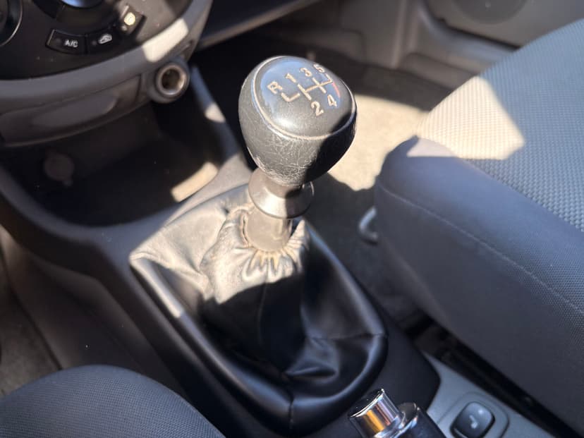 daewoo-gentra-2013-354-16